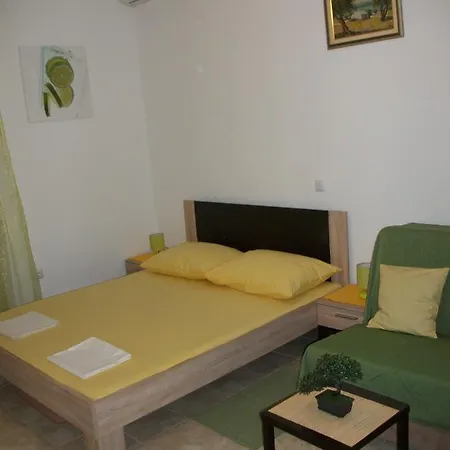 With A Parking Space - 11163 *